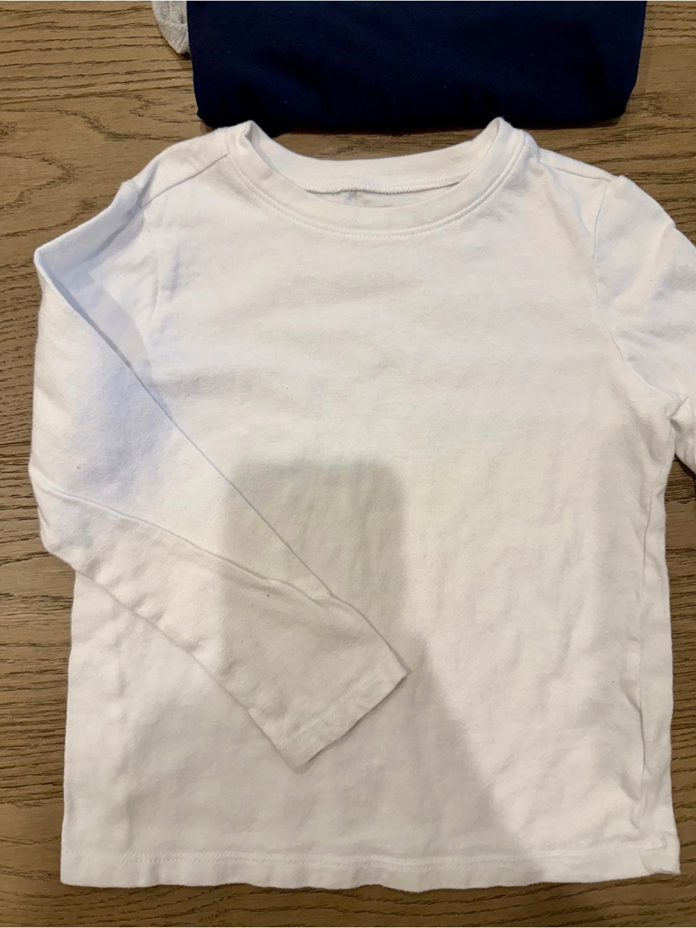 Old Navy White Long-Sleeve Tee for Kids